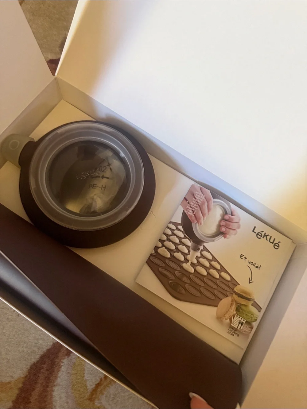 Brown Macaron Baking Kit - Silicone Macaron Tray